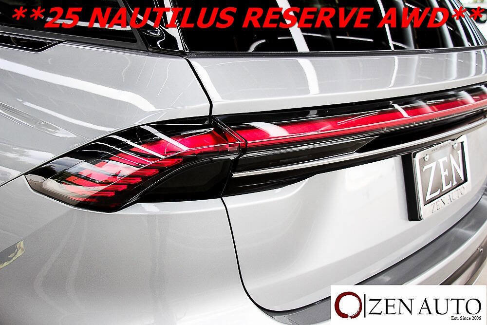 Used 2025 Lincoln Nautilus Reserve image 48