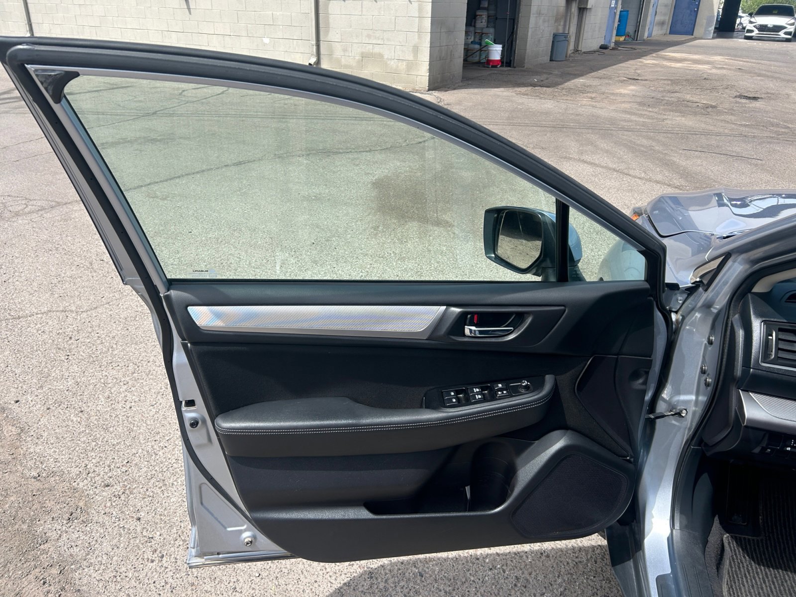 Used 2017 Subaru Outback 2.5i Premium AWD/4WD image 15