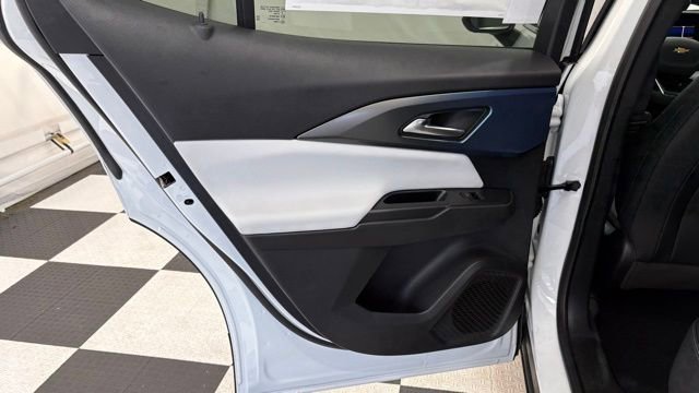 New 2026 Chevrolet Equinox EV LT FWD image 19