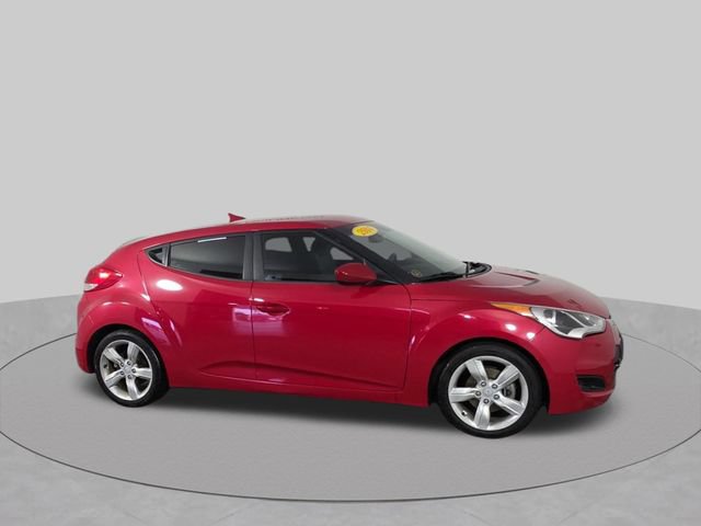 Used 2014 Hyundai Veloster FWD image 2