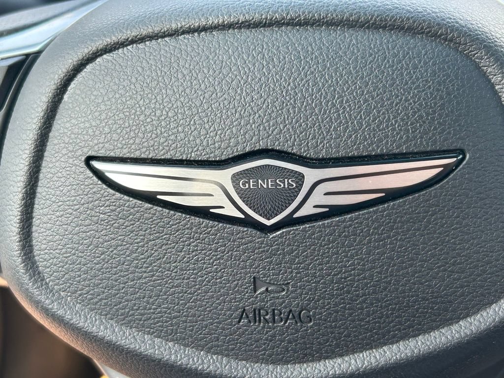Used 2025 Genesis G70 2.5T RWD image 33