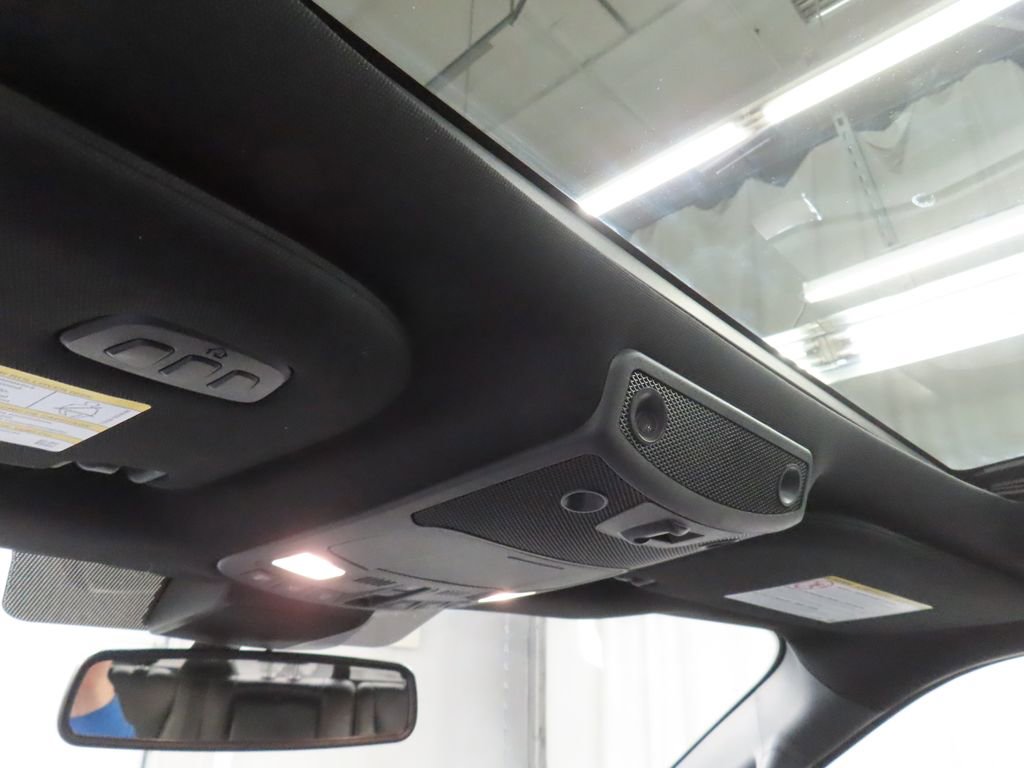Used 2022 Ford F250 Lariat w/ Black Appearance Pkg AWD/4WD image 24