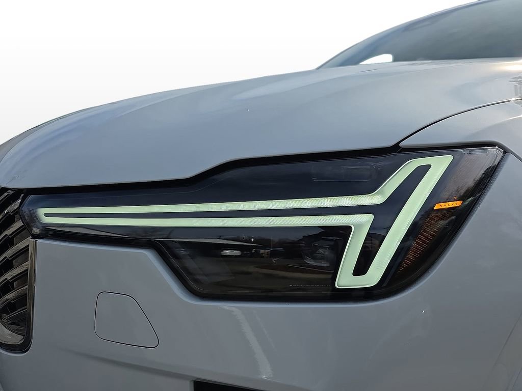 New 2026 Volvo XC90 B6 Ultra w/ Protection Package image 44