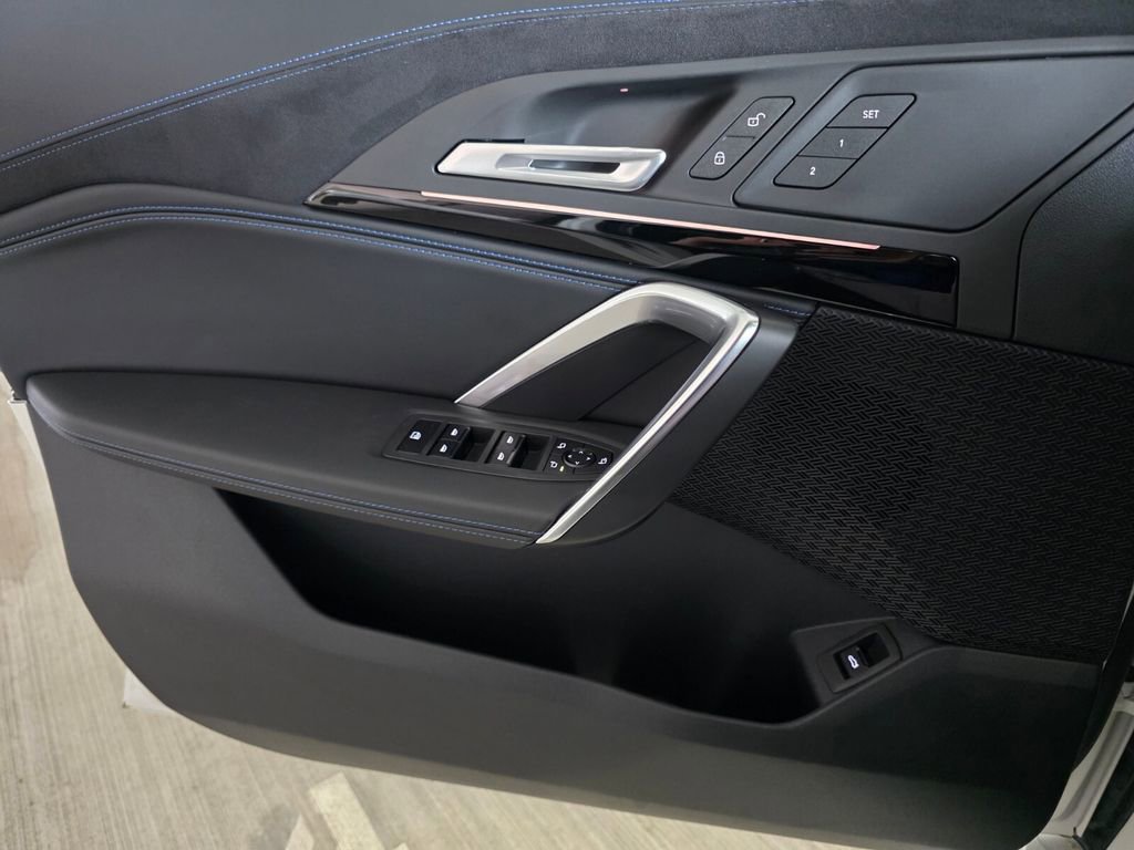 New 2026 BMW X2 xDrive28i w/ Technology Package image 16