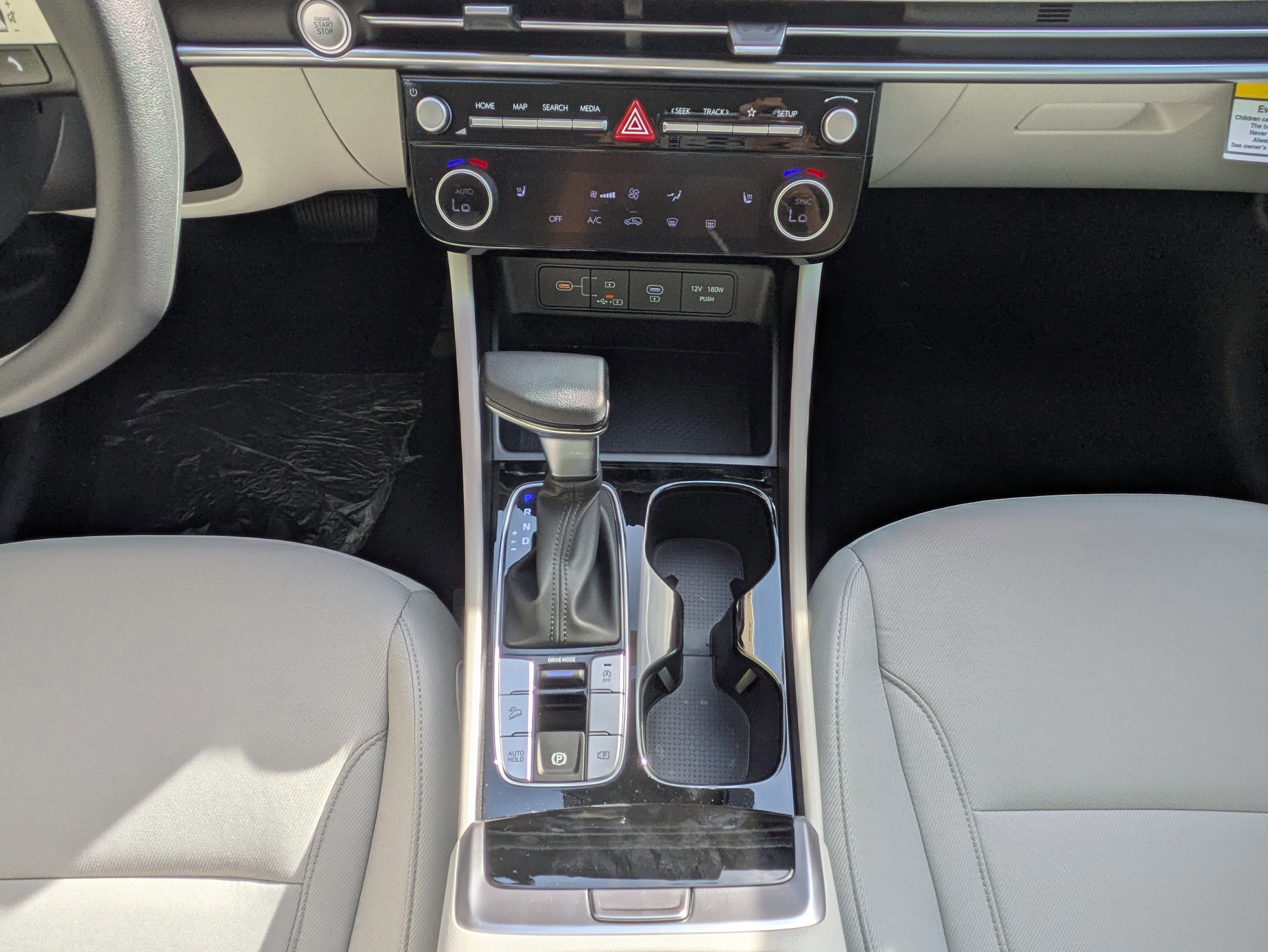 New 2026 Hyundai Tucson SEL image 18