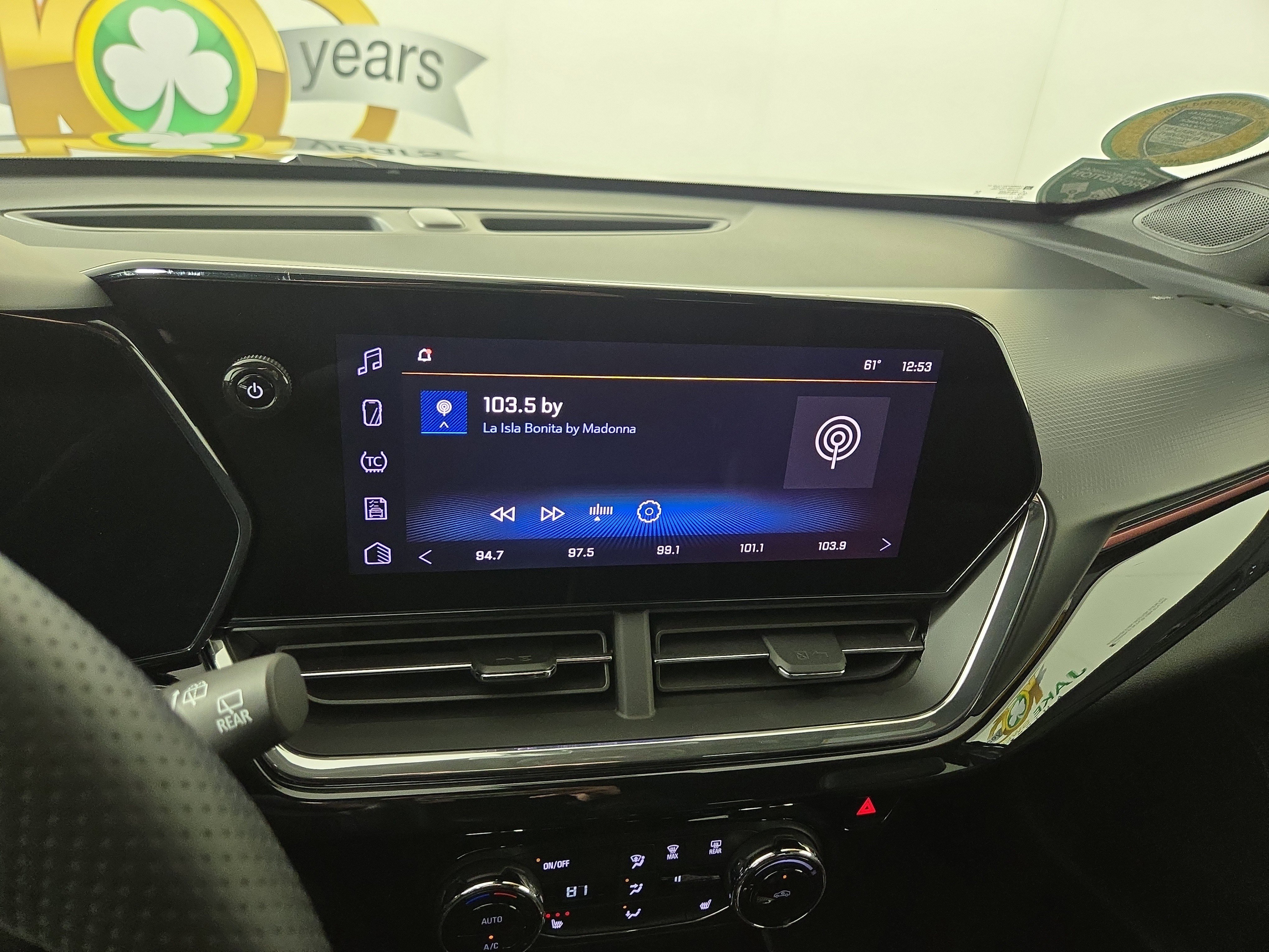 Certified 2025 Chevrolet Trax RS image 19