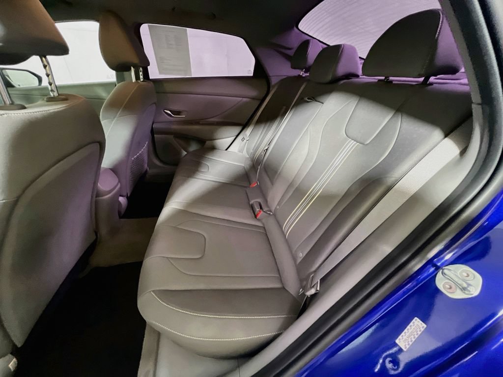 Used 2021 Hyundai Elantra SEL w/ Convenience + Premium Package FWD image 21