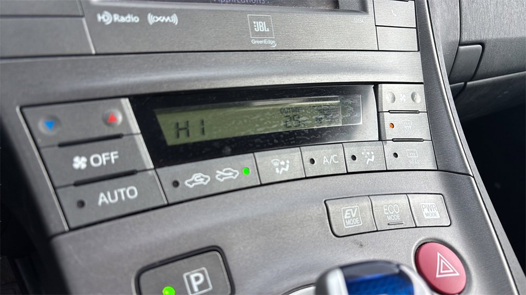 Used 2014 Toyota Prius Four image 28