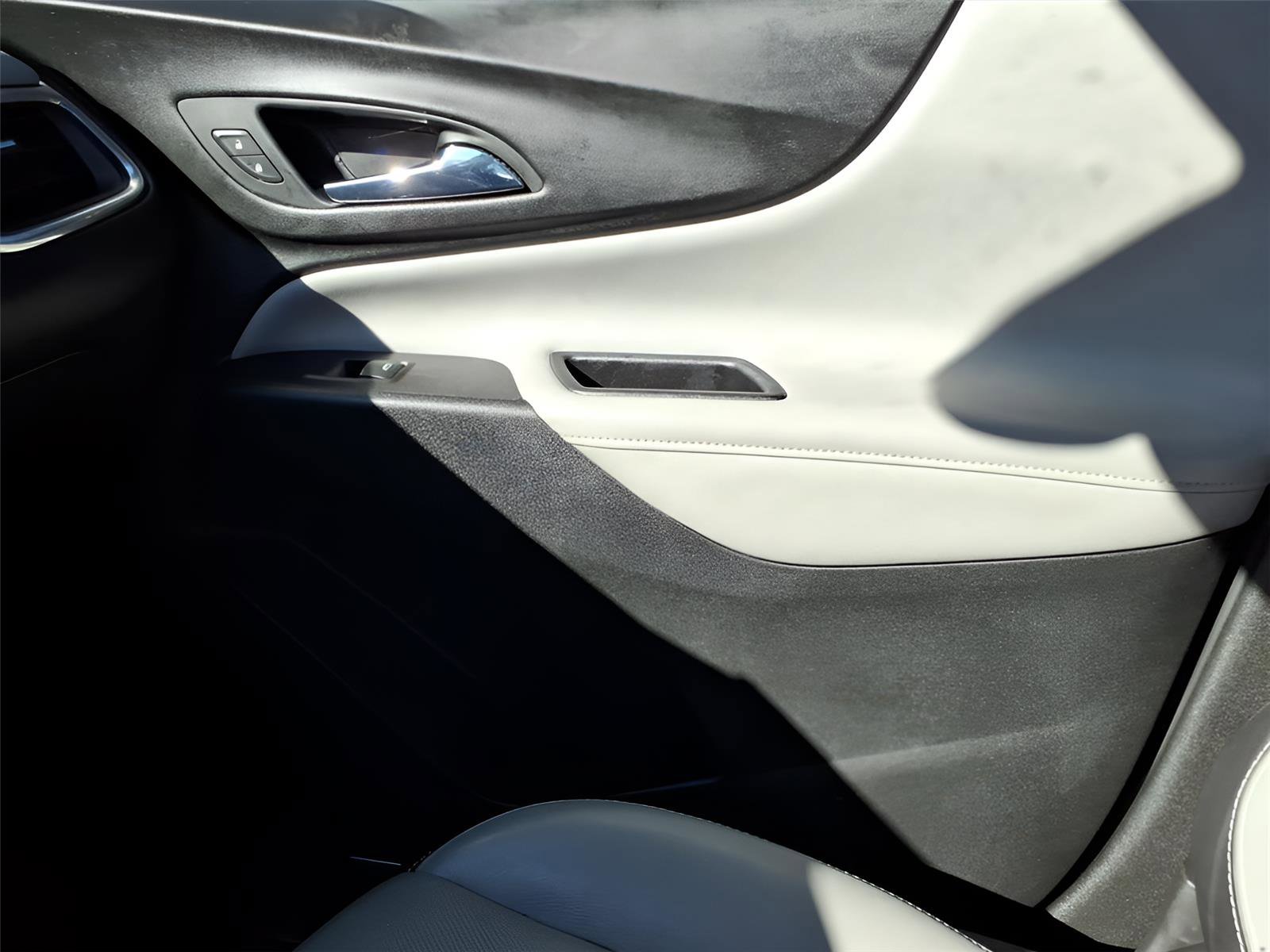 Used 2019 Chevrolet Equinox Premier image 27