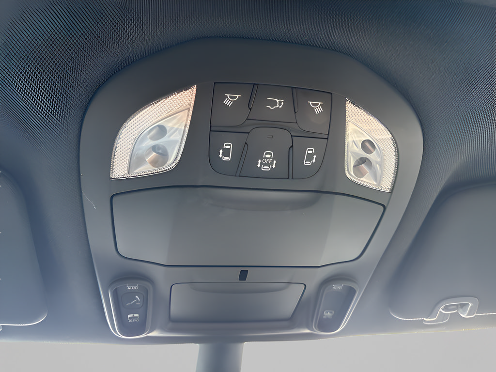 Used 2025 Chrysler Pacifica Limited FWD image 39