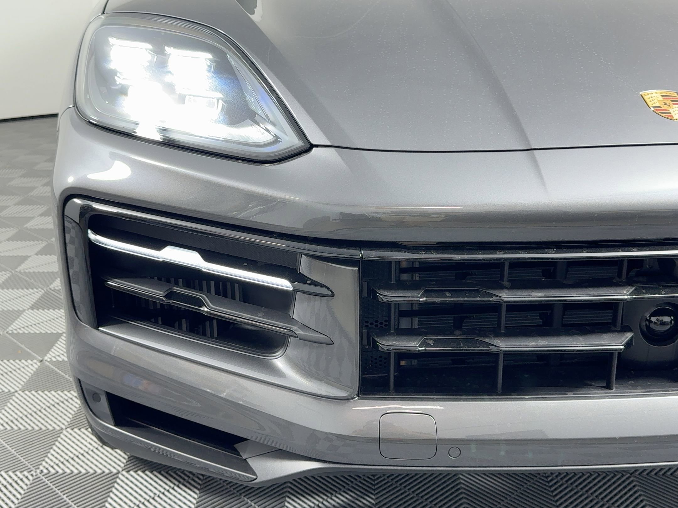 Used 2026 Porsche Cayenne Coupe image 11