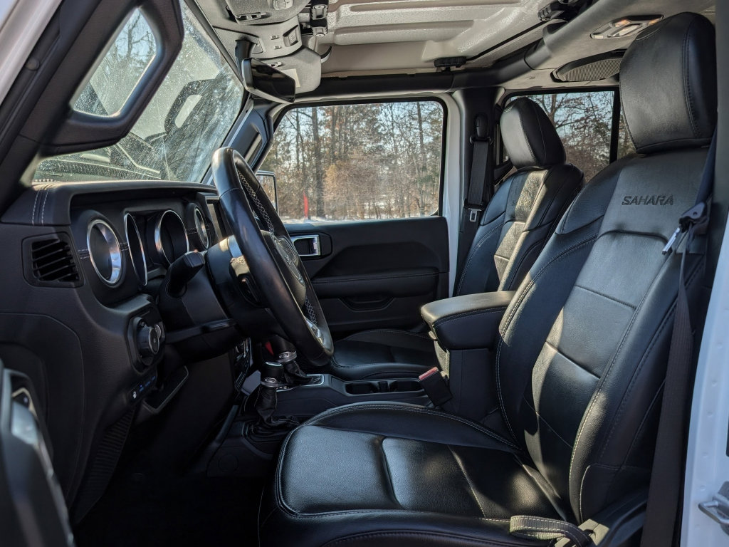 Used 2023 Jeep Wrangler Sahara w/ Cold Weather Group image 14