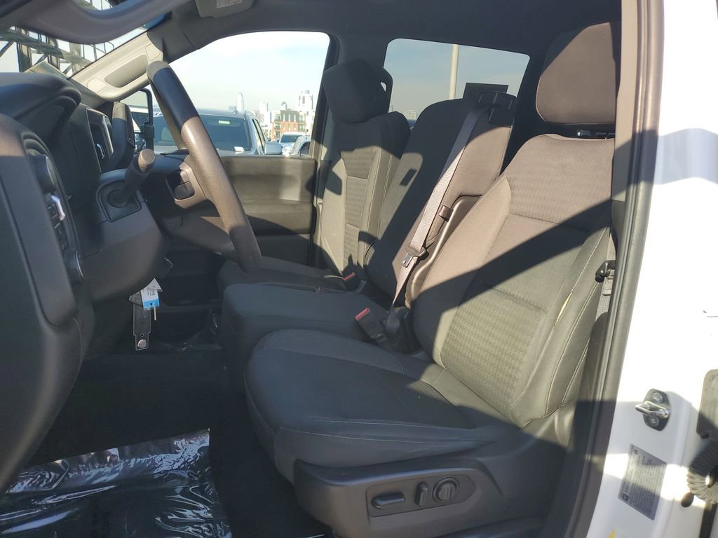 Used 2023 Chevrolet Silverado 2500 Custom w/ Custom Value Package image 17