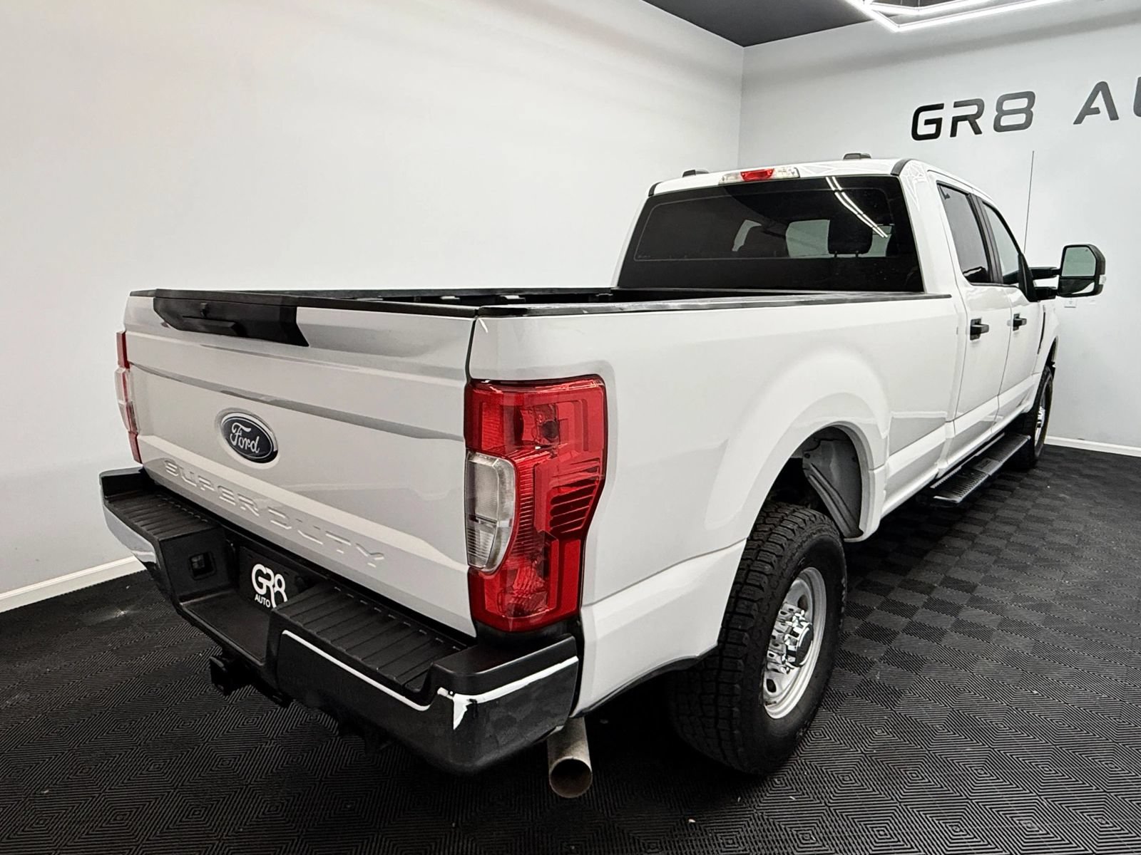 Used 2022 Ford F250 XL w/ Power Equipment Group AWD/4WD image 9
