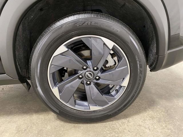 Used 2024 Nissan Rogue SV image 7