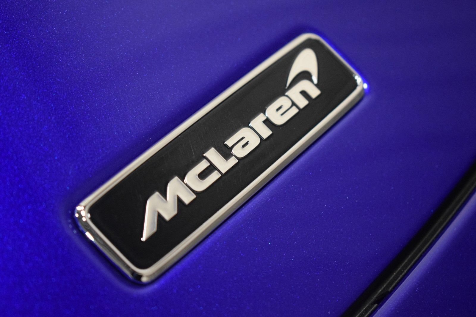 Used 2024 McLaren 750S Spider RWD image 4