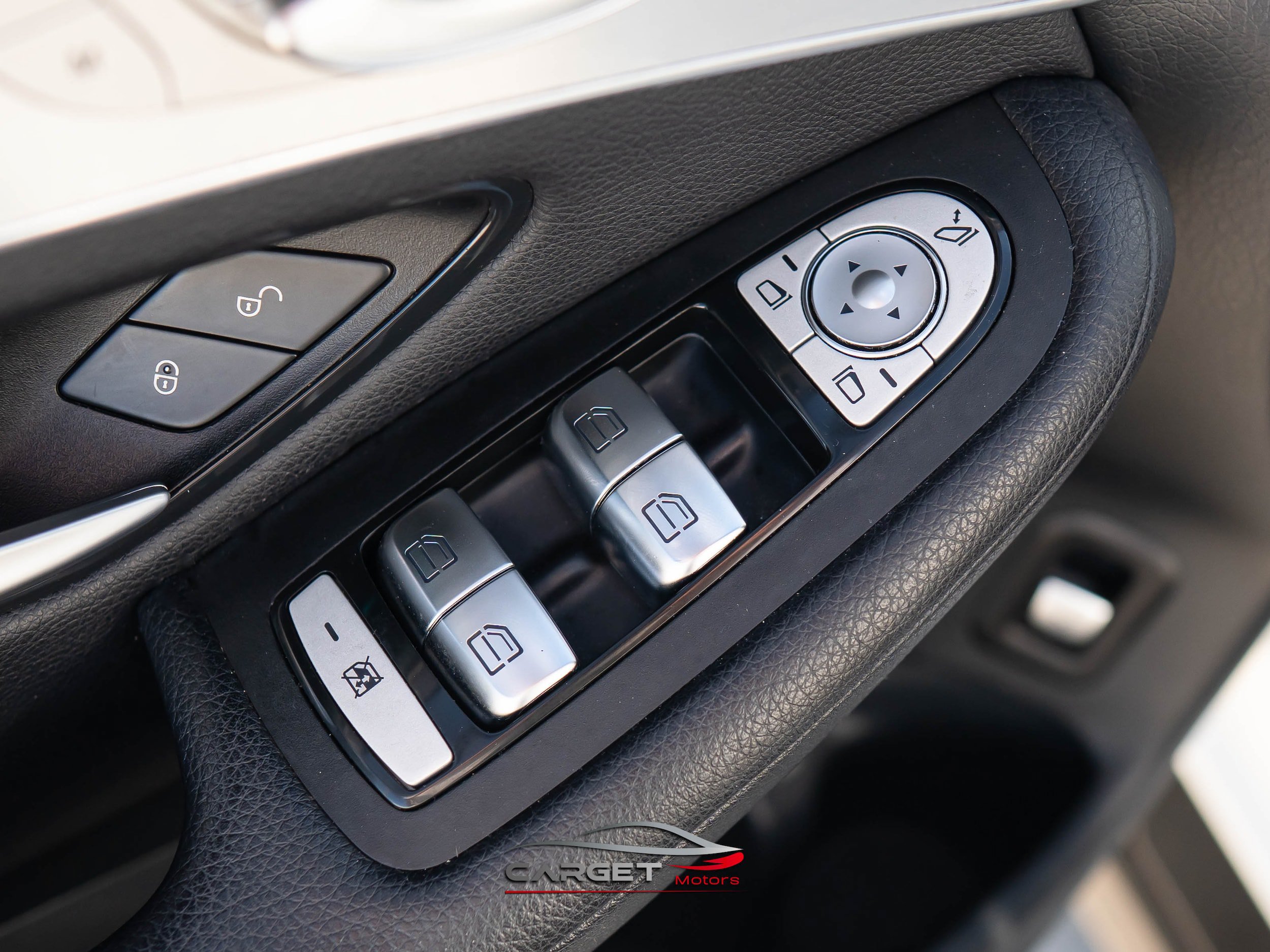 Used 2019 Mercedes-Benz GLC 300 4MATIC Coupe image 37