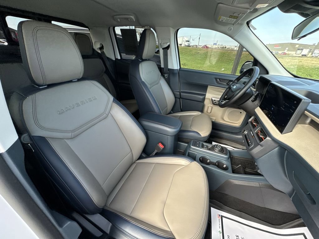 Used 2025 Ford Maverick Lariat image 24