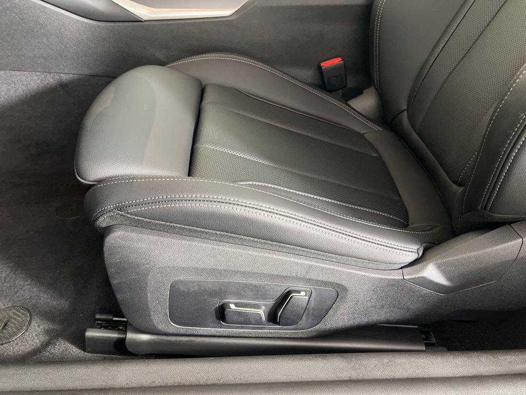 Used 2025 BMW 230i xDrive Coupe w/ Premium Package image 18