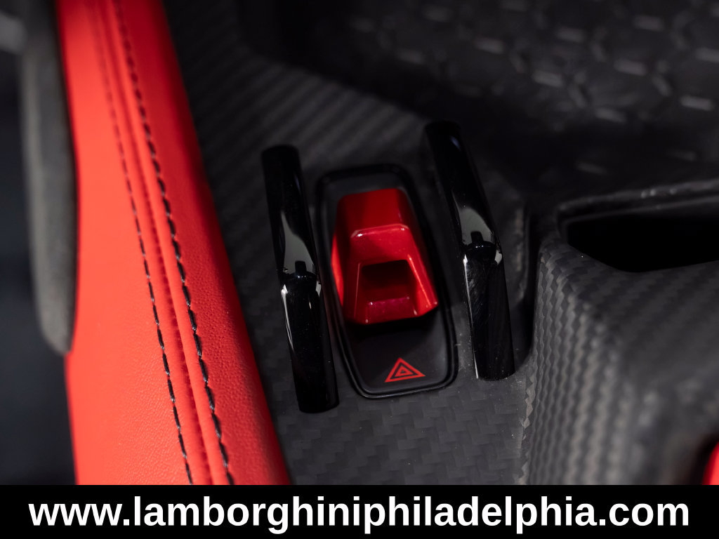 Used 2024 Lamborghini Revuelto AWD/4WD image 30