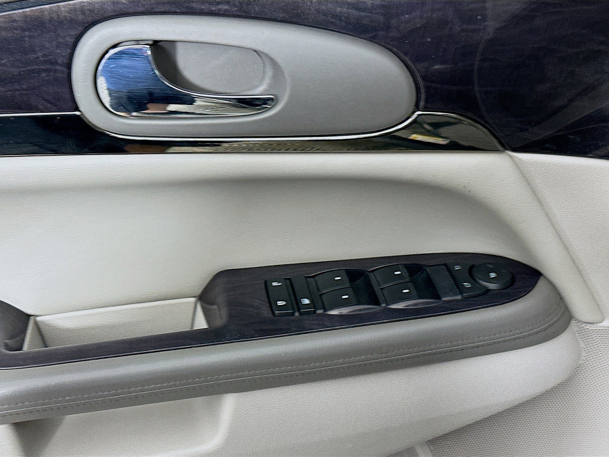 Used 2016 Buick Enclave Convenience FWD image 15