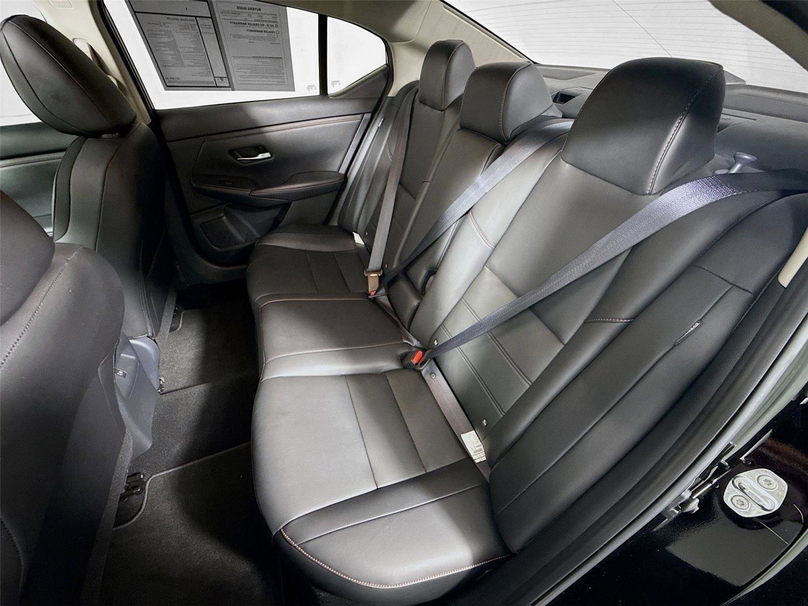 Used 2024 Nissan Sentra SR w/ SR Premium Package image 18