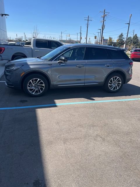 Used 2022 Lincoln Corsair AWD w/ Equipment Group 101A image 2