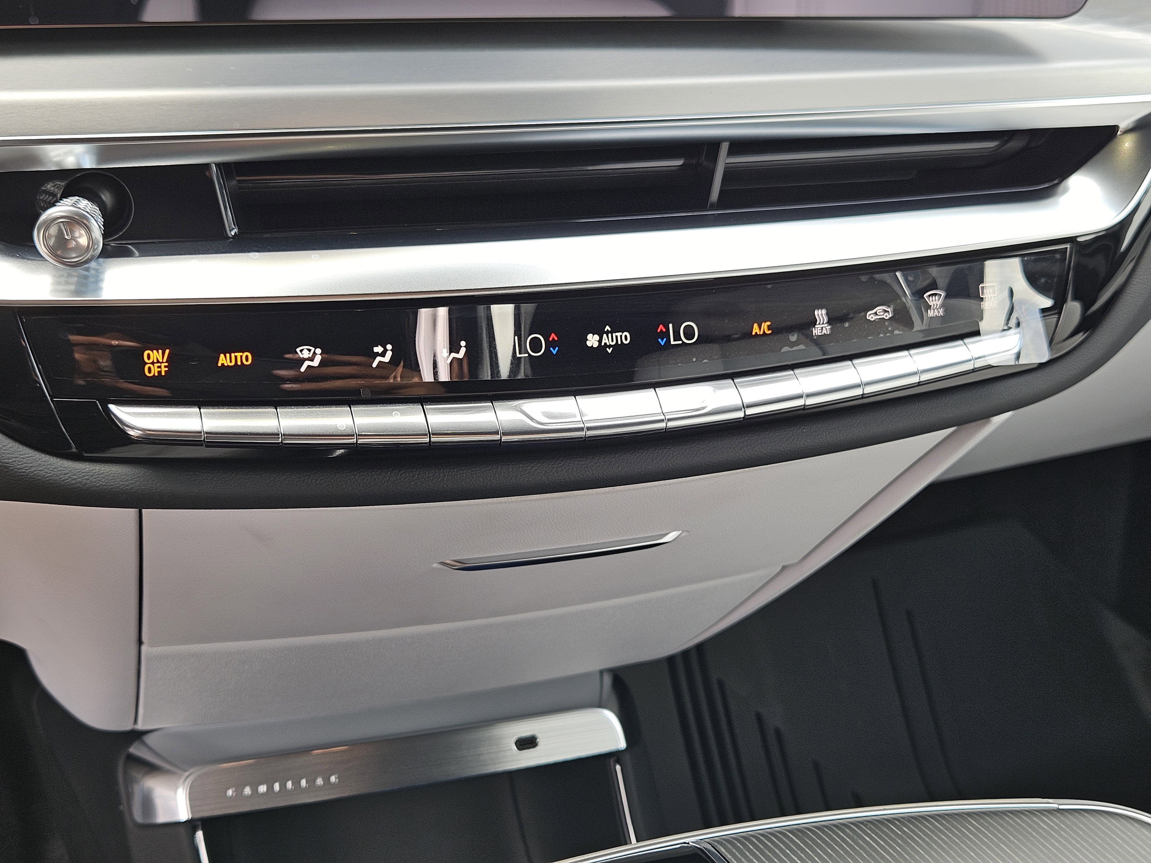 New 2025 Cadillac Lyriq Sport image 28