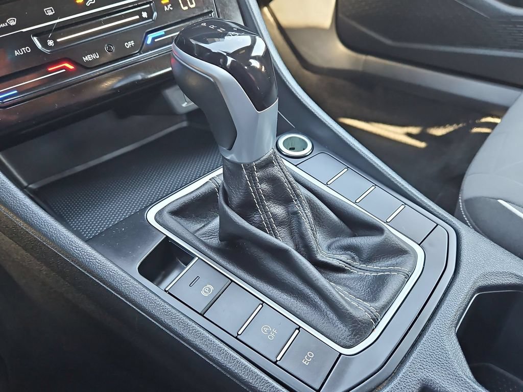 Used 2025 Volkswagen Jetta Sport FWD image 20