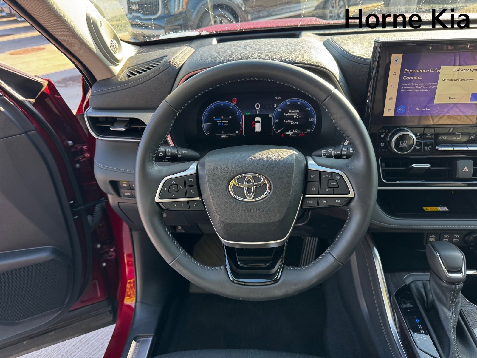 Used 2023 Toyota Highlander Platinum image 17