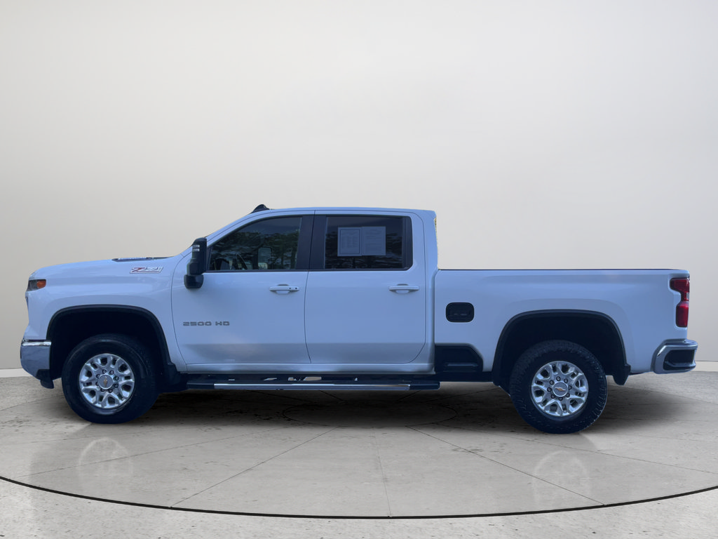 Used 2024 Chevrolet Silverado 2500 LT AWD/4WD image 5
