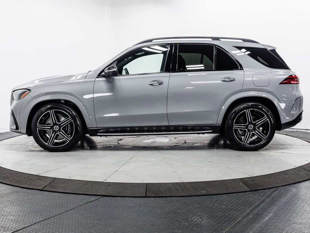 Certified 2025 Mercedes-Benz GLE 450e 4MATIC w/ AMG Line Interior image 4