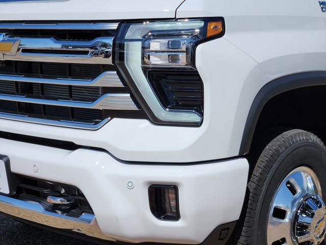 New 2026 Chevrolet Silverado 3500 High Country w/ High Country Premium Package image 6