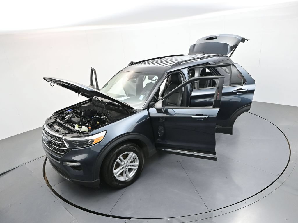 Used 2023 Ford Explorer XLT w/ Equipment Group 202A AWD/4WD image 59