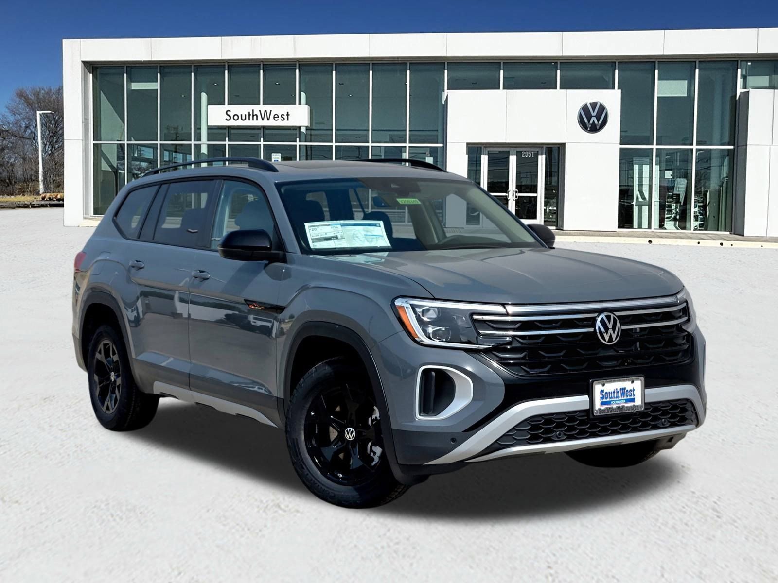 New 2025 Volkswagen Atlas Peak Edition SE