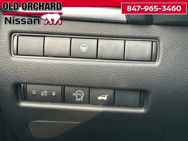 Used 2025 Nissan Rogue SV AWD/4WD image 17