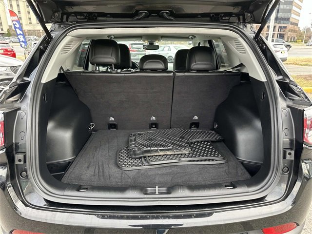 Used 2021 Jeep Compass Latitude image 11