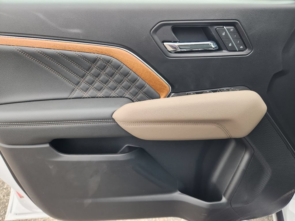 New 2026 GMC Canyon Denali AWD/4WD image 15