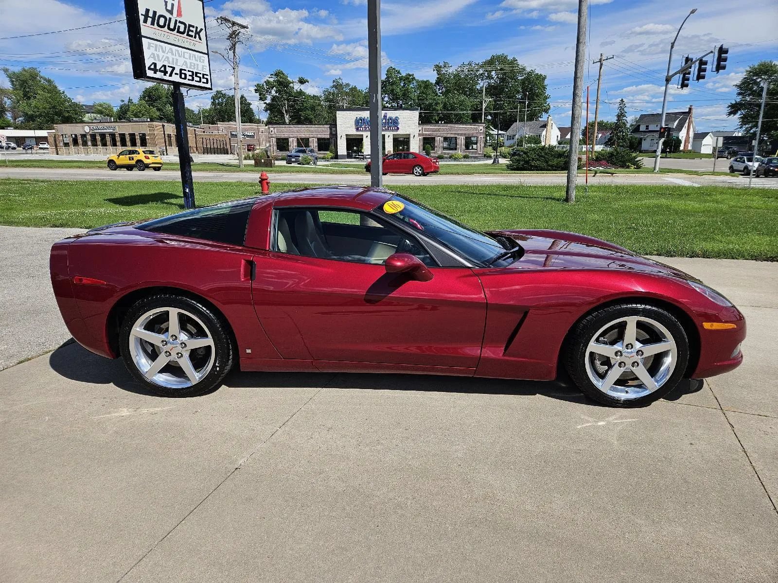 Used 2006 Chevrolet Corvette Coupe w/ Preferred Equipment Group RWD image 5