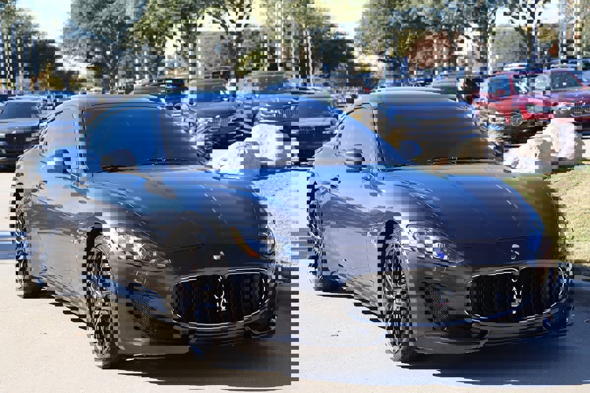 Used 2017 Maserati GranTurismo Sport image 2