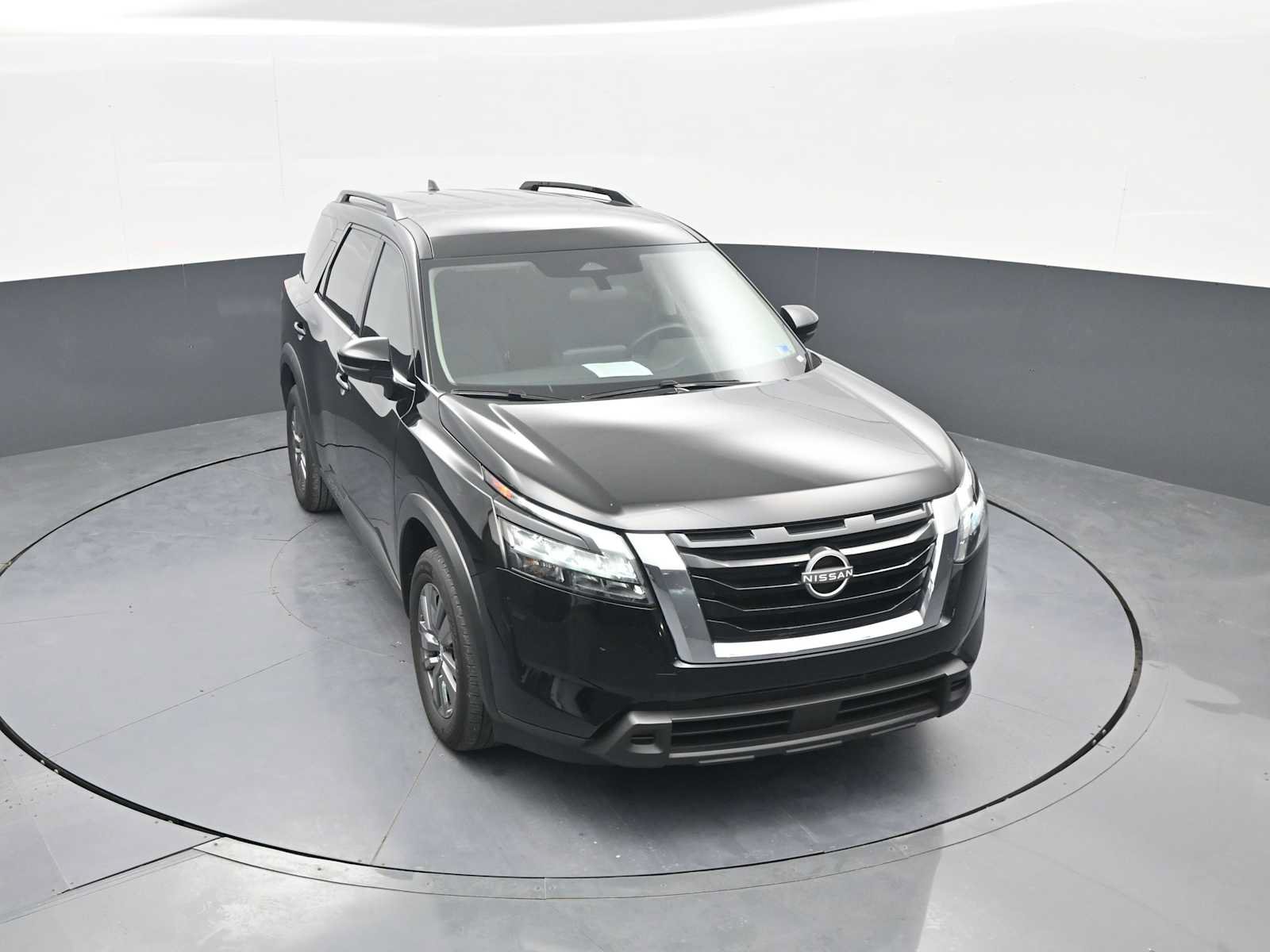Used 2025 Nissan Pathfinder SV AWD/4WD image 27