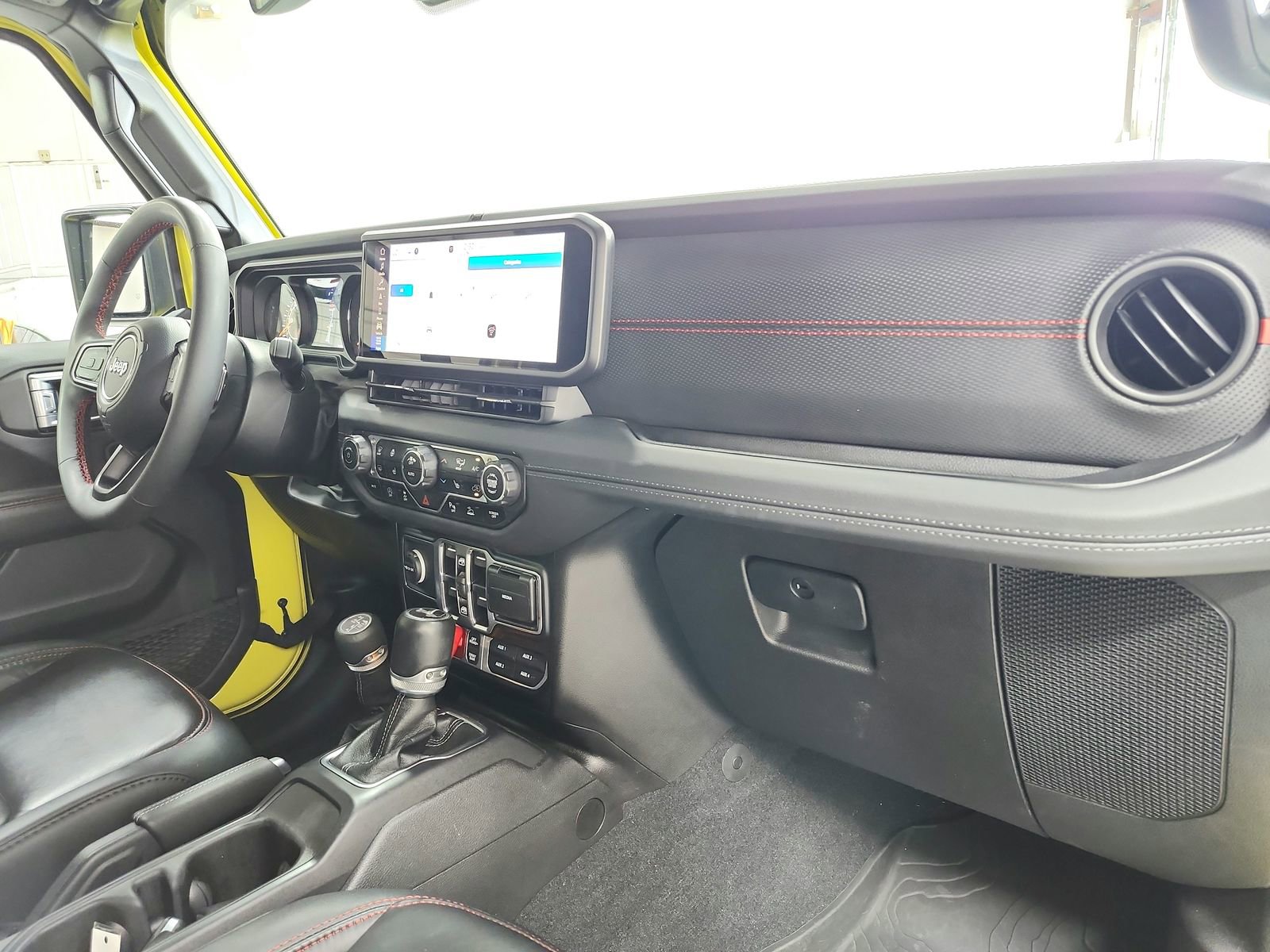 Used 2024 Jeep Wrangler Unlimited Rubicon image 39