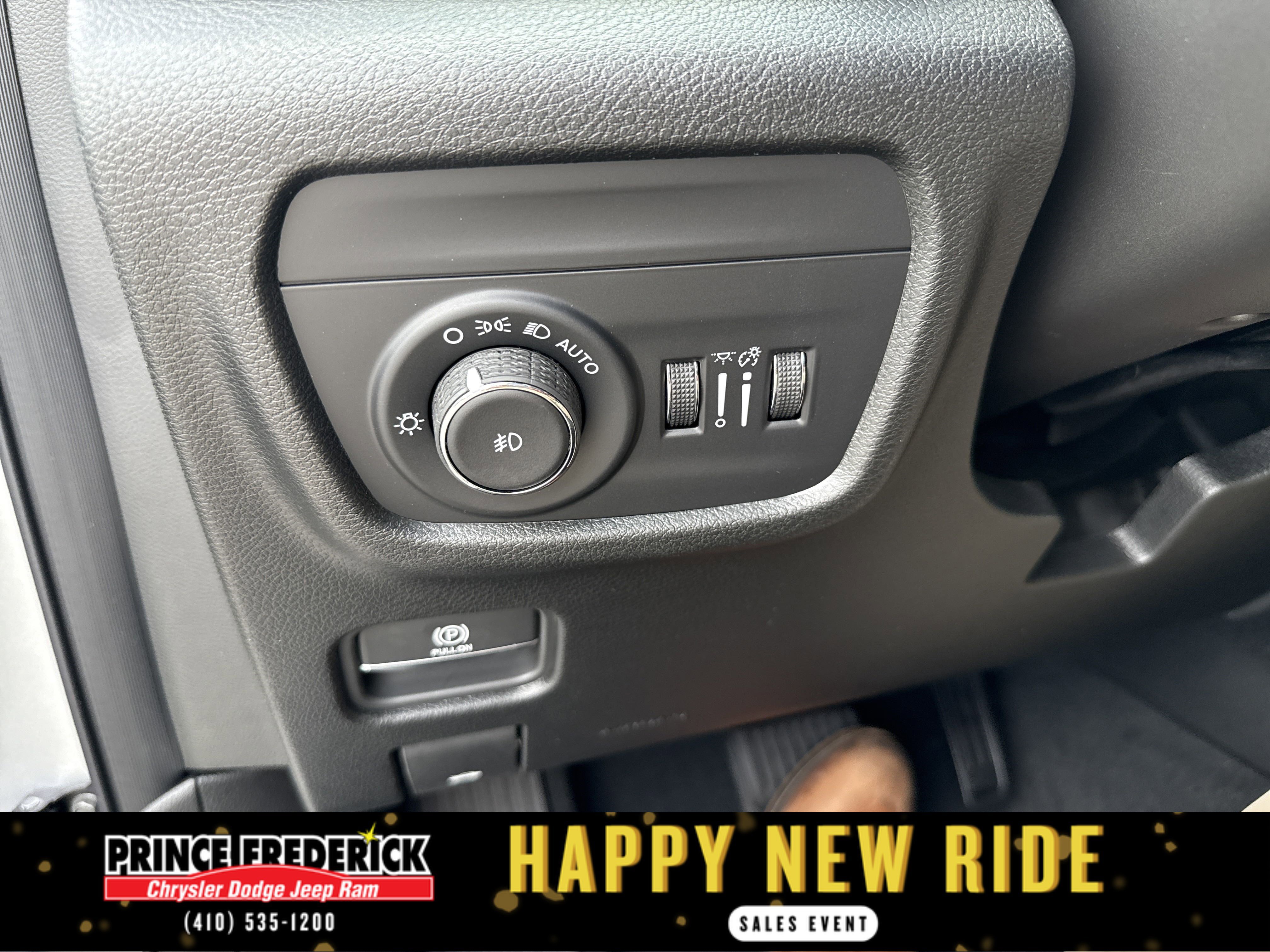 New 2025 Jeep Grand Cherokee L Limited w/ Black Appearance Package image 29