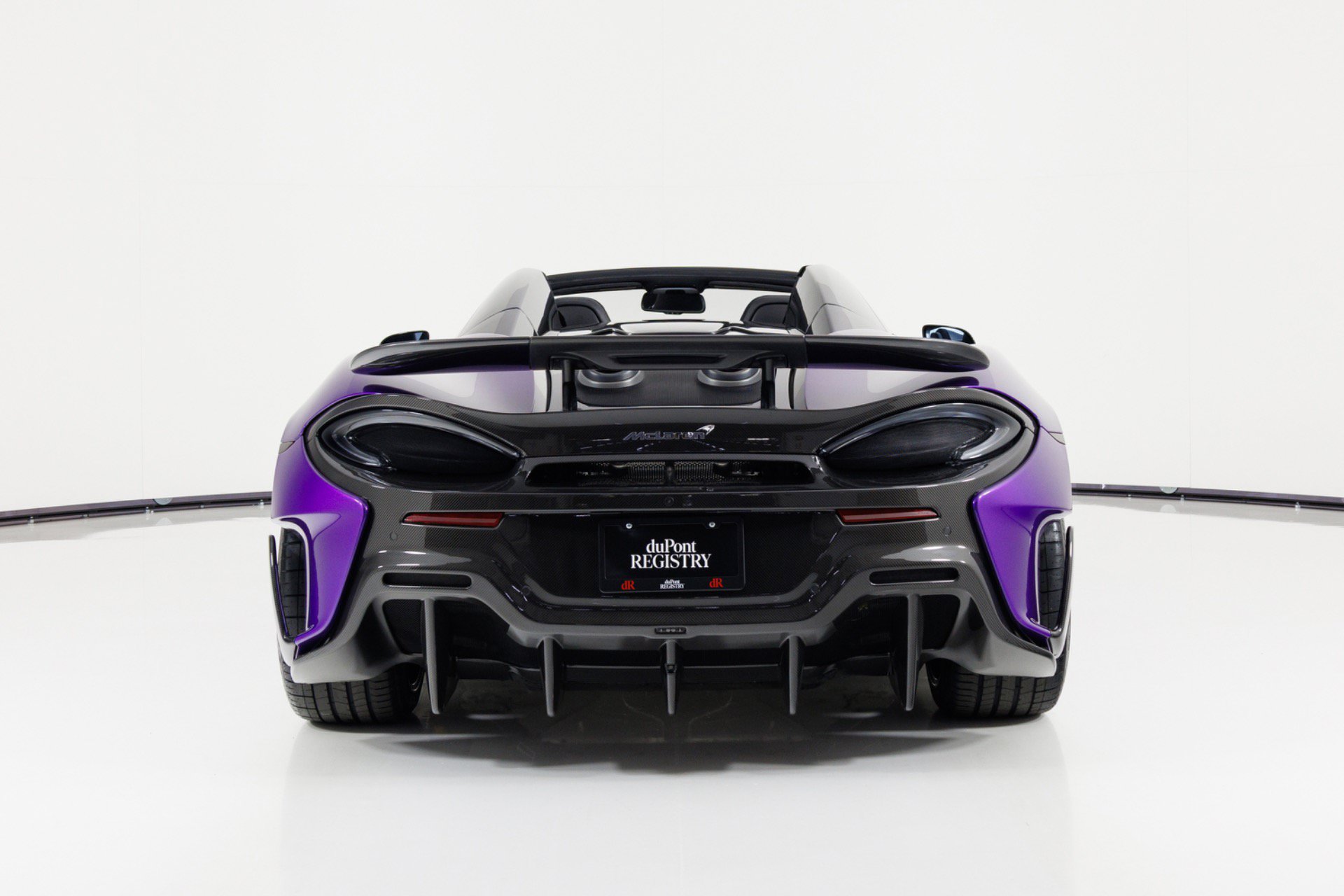 Used 2020 McLaren 600LT Spider RWD image 5