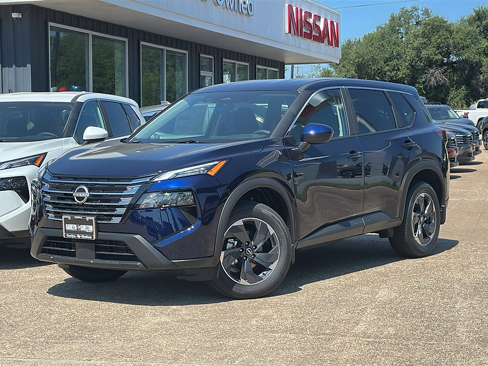 New 2026 Nissan Rogue SV image 2