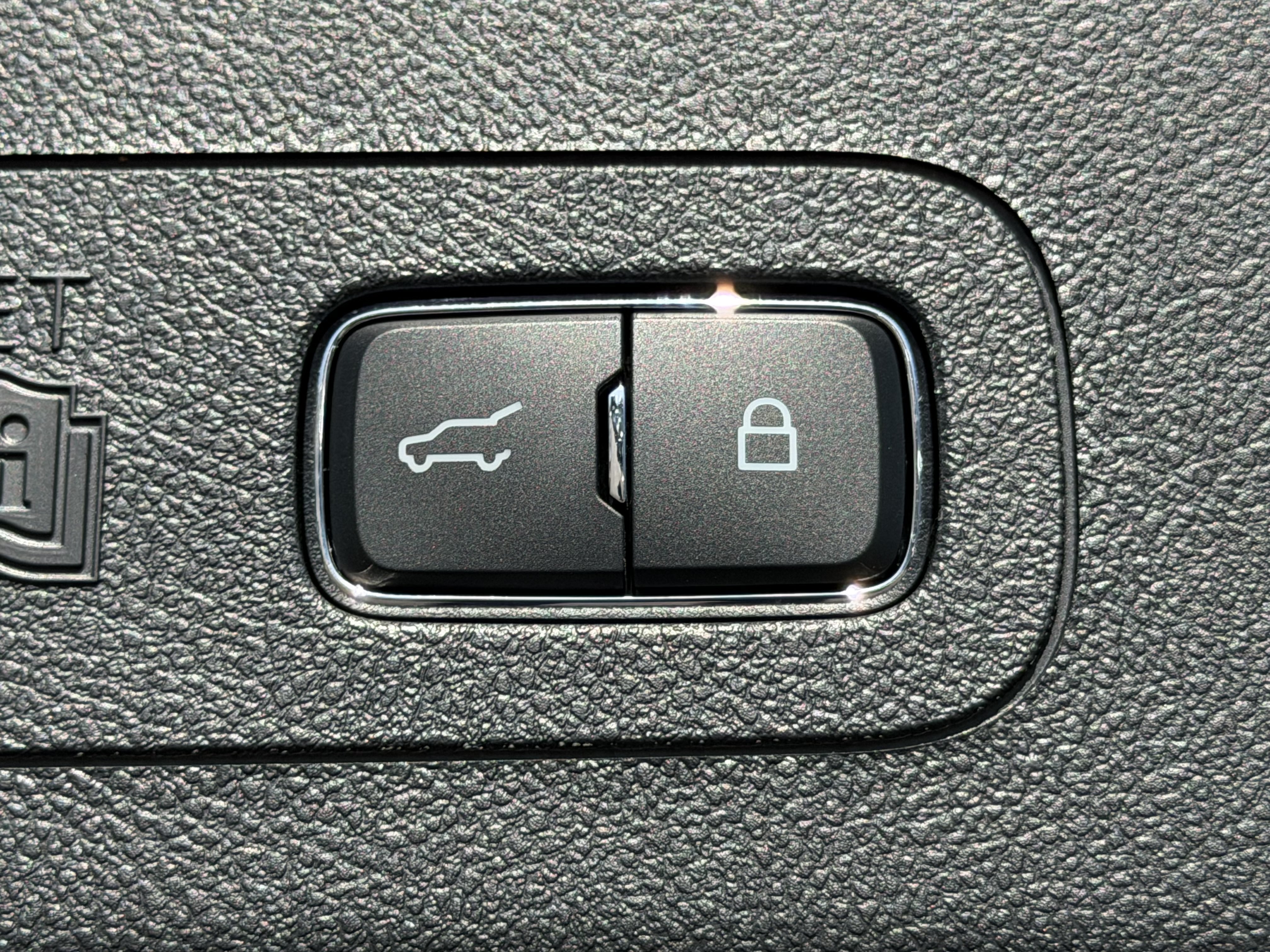 Used 2026 Lincoln Aviator Reserve RWD image 10