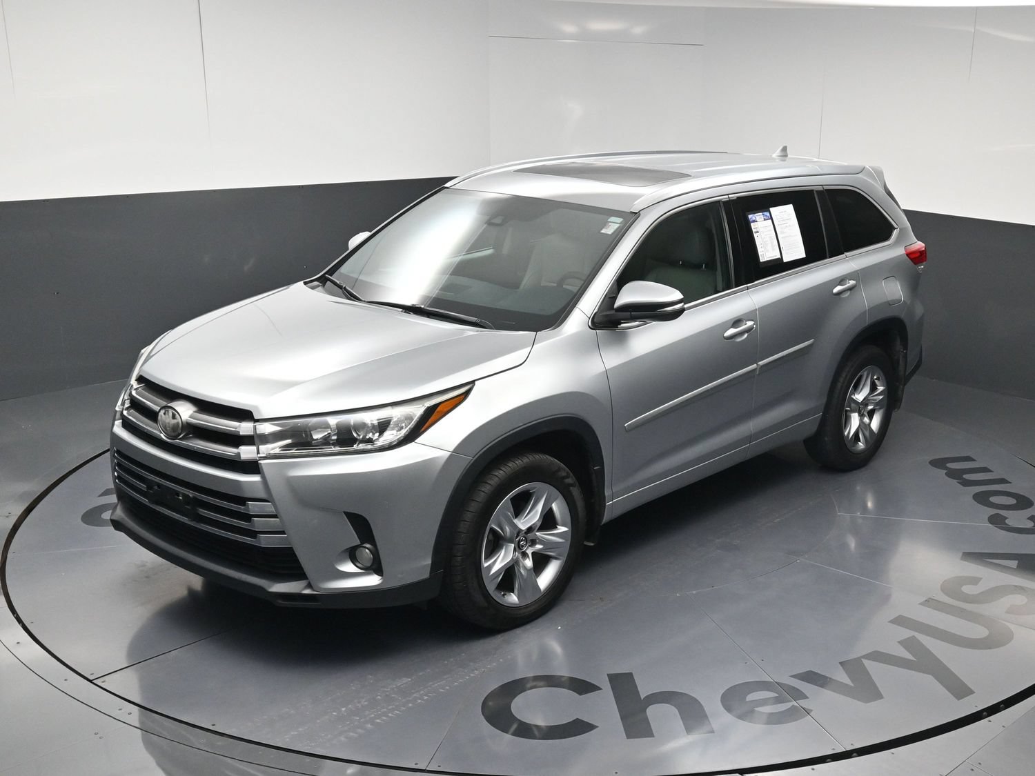 Used 2017 Toyota Highlander Limited w/ Protection Package #3 AWD/4WD image 31