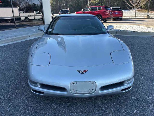 Used 2004 Chevrolet Corvette Coupe w/ Preferred Equipment Group image 2