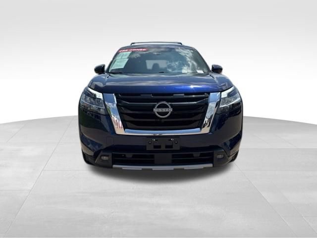 Used 2023 Nissan Pathfinder SL w/ SL Premium Package FWD image 3