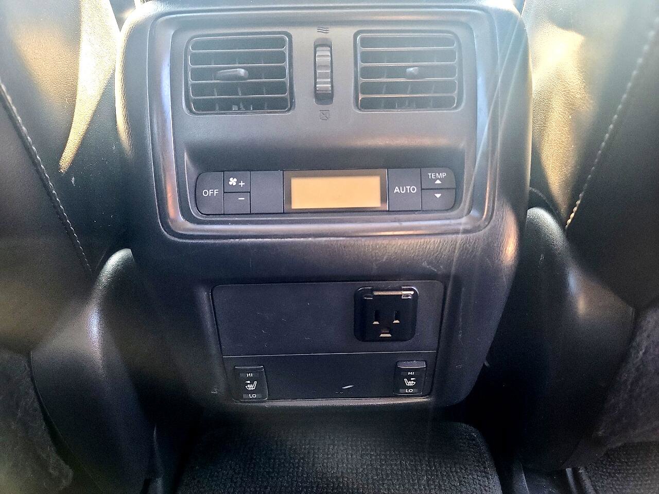 Used 2013 Nissan Pathfinder SL w/ SL Premium Pkg image 22